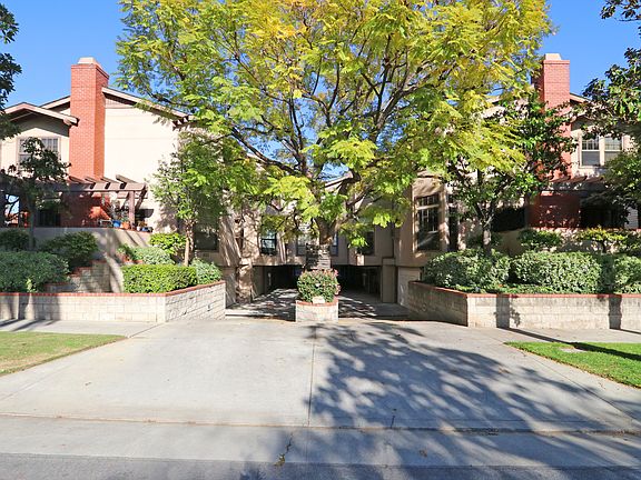 2nd image of 832 Magnolia Ave APT 10