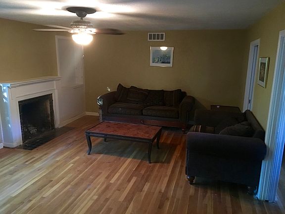 Spacious living room