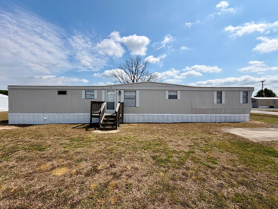 1st image of 1402 Chicopee Rd #6