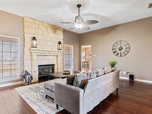 4th image of 1603 N Park Dr