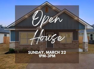 205 Lock Ln, Bryan, TX 77803