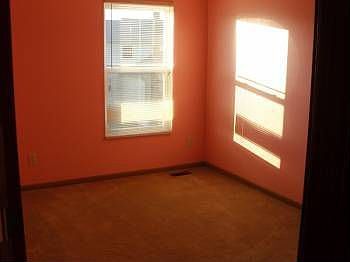 4th image of 2943 Blackbird Ct