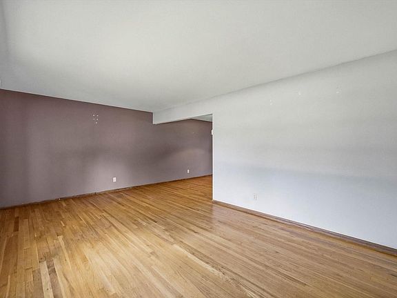 2nd image of 4134 W Fountain AVENUE