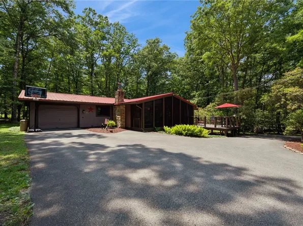 183 Horse Shoe Bend Rd, Acme, PA 15610