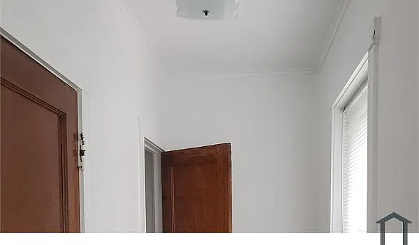 3 bed, 2750 sqft, $2,000 — Photo 4
