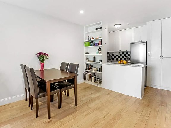3rd image of 315 W 55th St APT 4B
