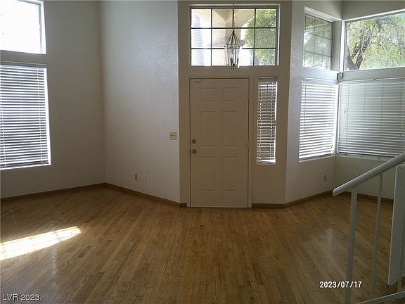 5th image of 4701 English Ivy Ct #0