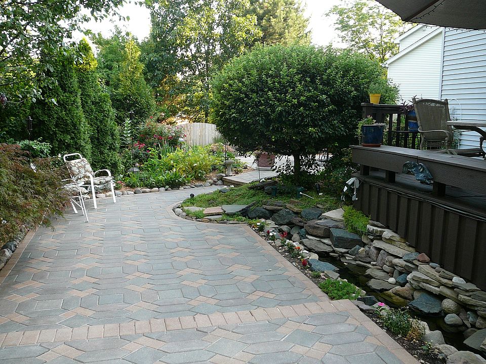 1st image of 6010 Sanders Ct