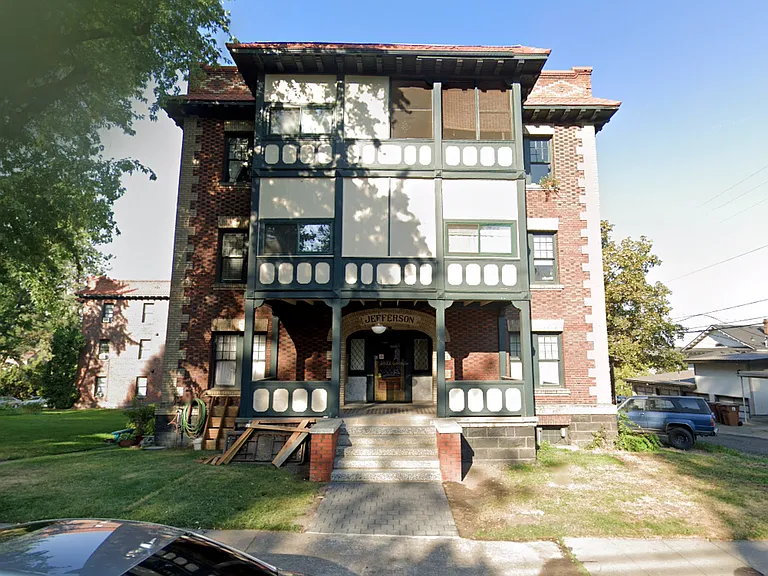Jefferson Apartments — Photo 2