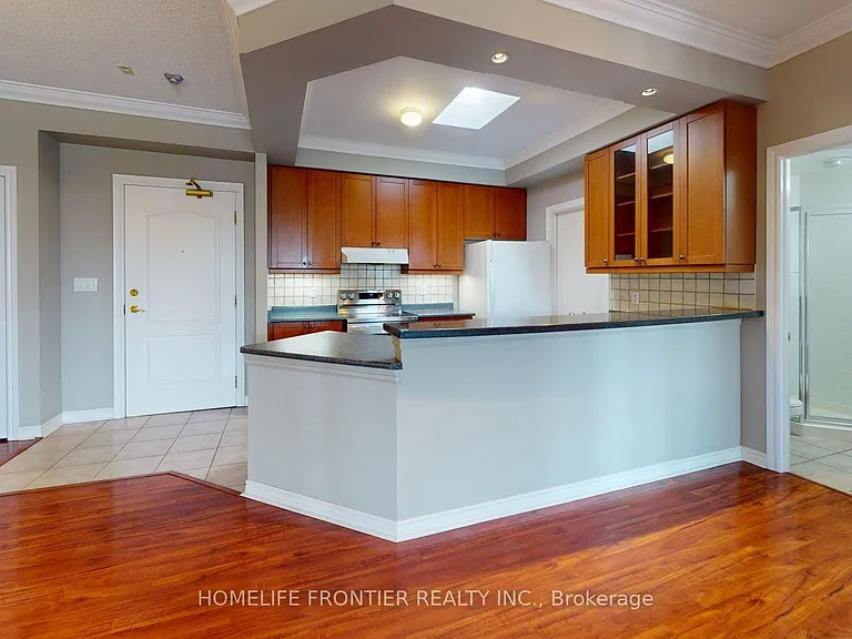 3351 Cawthra Rd #402 — Photo 7
