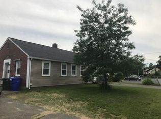 55 Fernwold St, Springfield, MA 01104