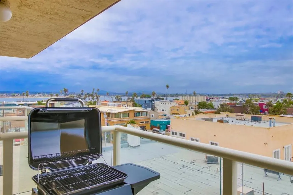 1 bed, 1.0 bath, $5,625 — Photo 4