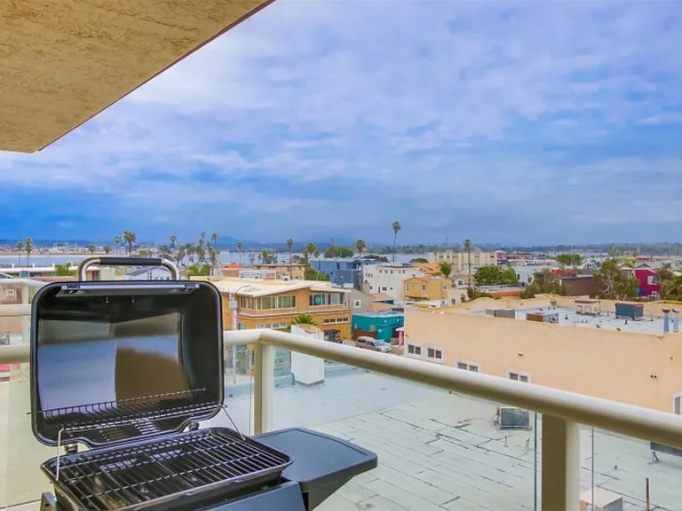 725 Redondo Ct — Photo 4