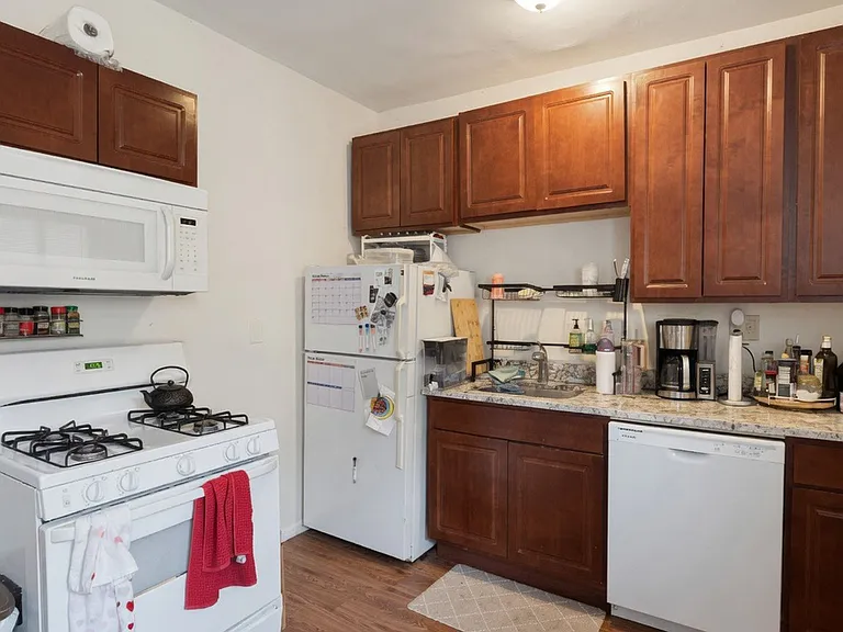 2554 W Eastwood Ave #3 — Photo 1