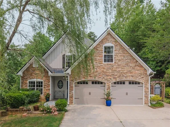 212 Henderson Woods Dr, Jasper, GA 30143