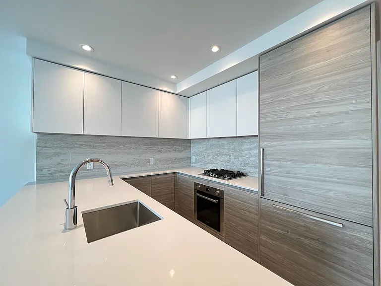 680 Quayside Dr #802 — Photo 9