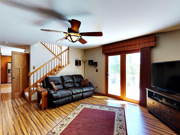 5th image of 338 Sequoia Ct