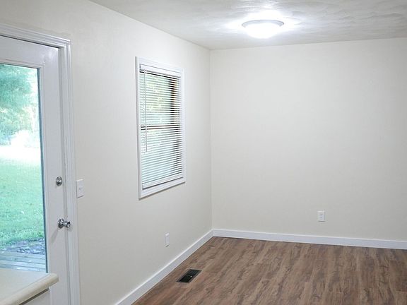 5th image of 1430-32 Huntington Ave #1430