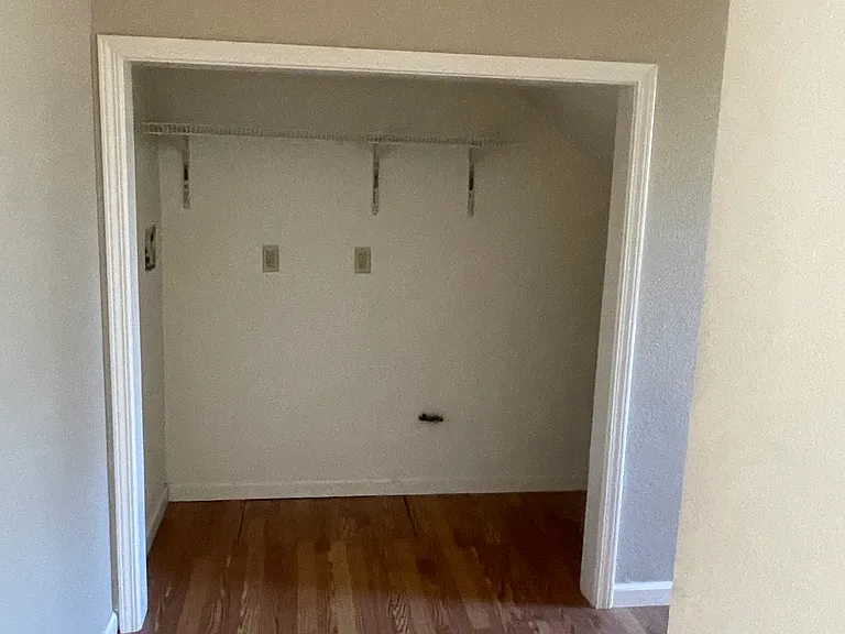 1412 Slater St — Photo 4
