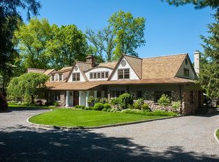 122 Clapboard Ridge Rd, Greenwich, CT 06830