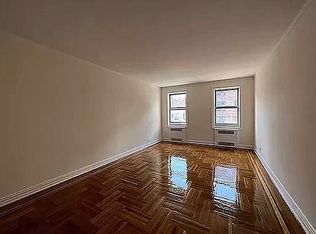 64-45 Booth St #3C, Rego Park, NY 11374