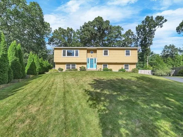 9 Durham Lane, Suffern, NY 10901