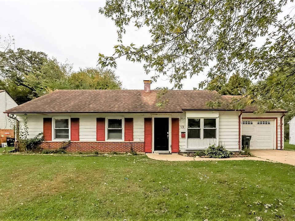 1st image of 19 Edgewood Dr