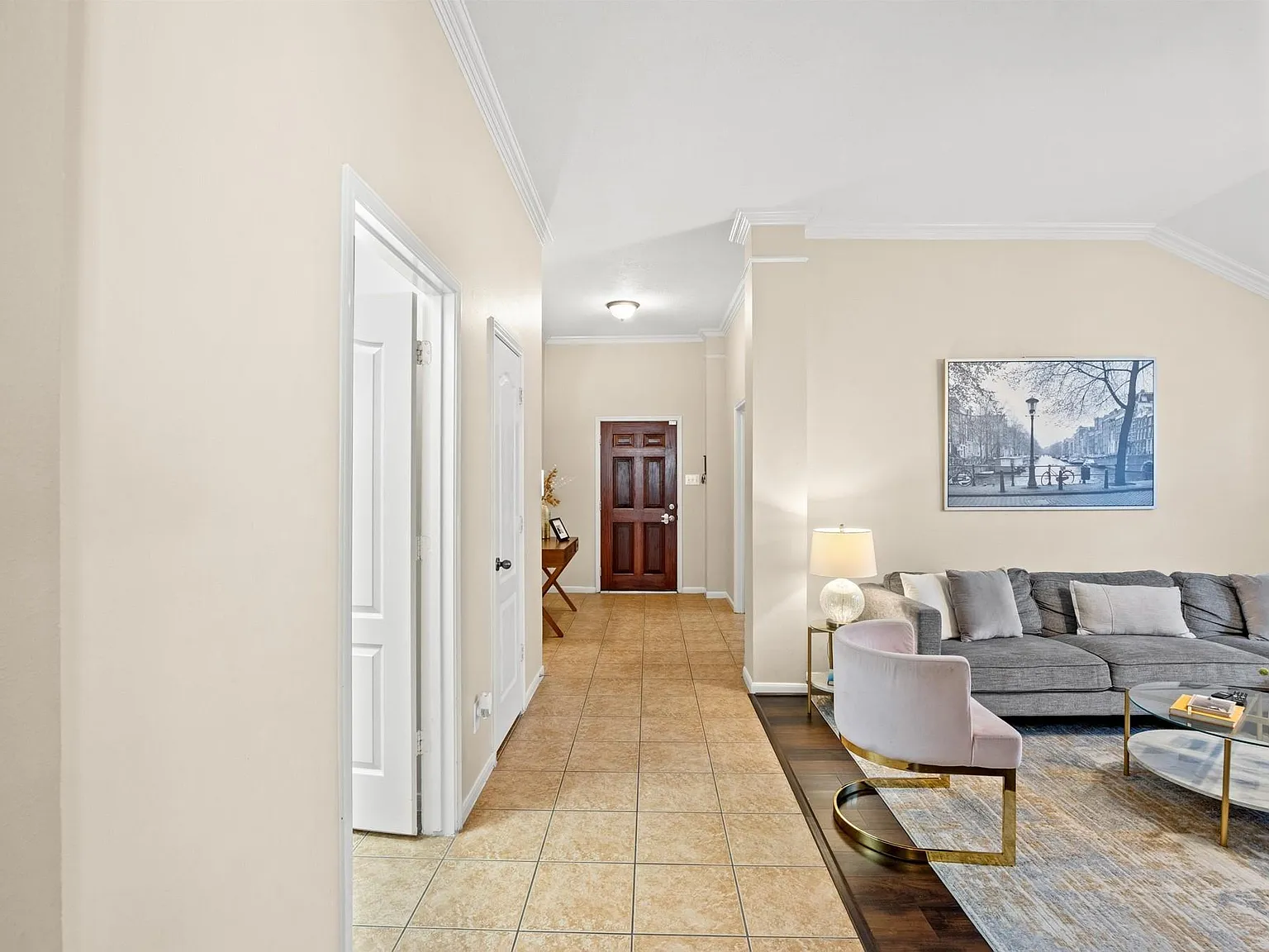 3 bed, 2.0 bath, 2133 sqft, $2,250 — Photo 4