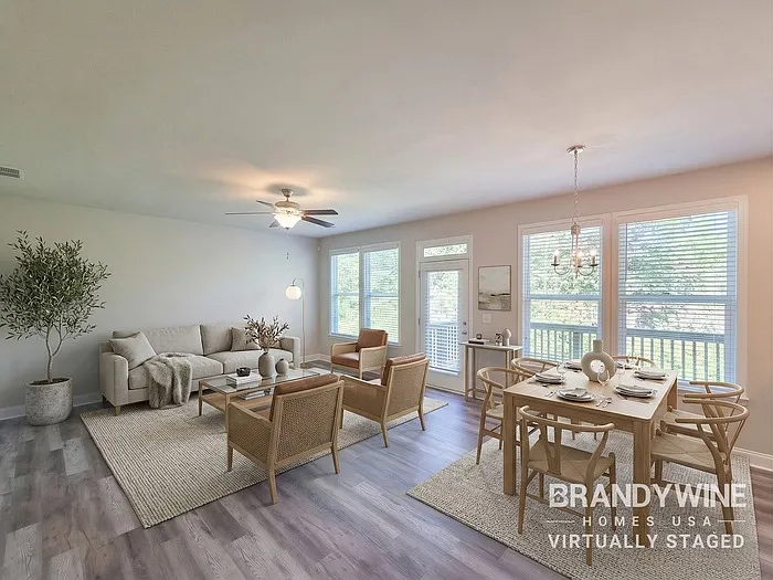 1116 E Shoreview Rd — Photo 2