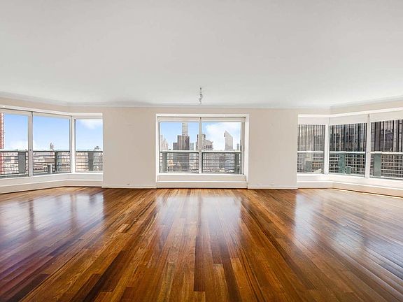 5th image of 150 W 56th St APT 4901
