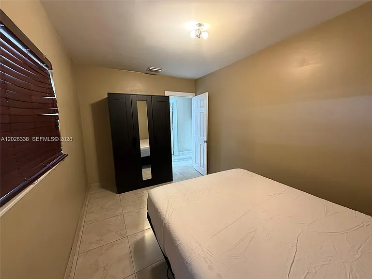 414 SW 2nd Ter #0 — Photo 10