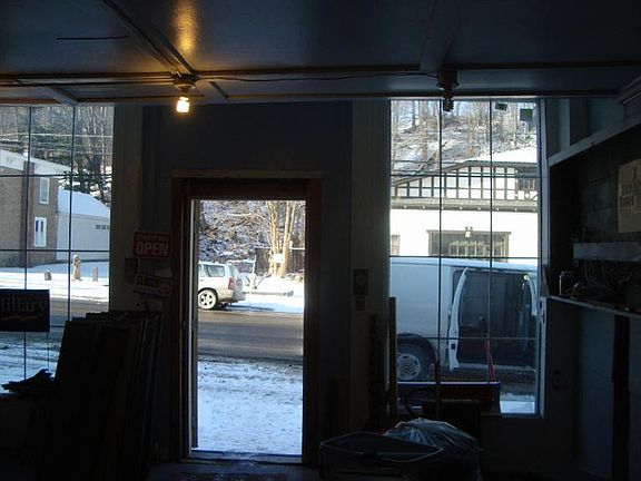 4th image of 120 Marion Ave