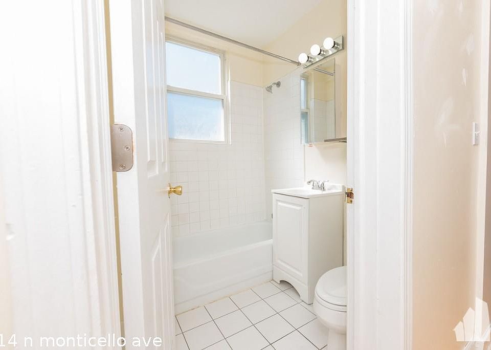 1st image of 3114 N Monticello Ave #111