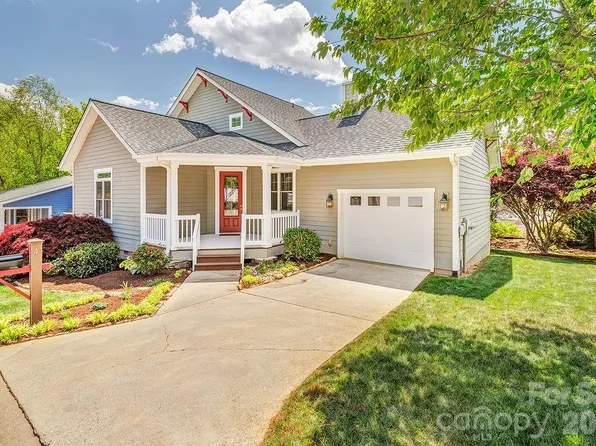 4 Olde Cottage Ln, Asheville, NC 28803