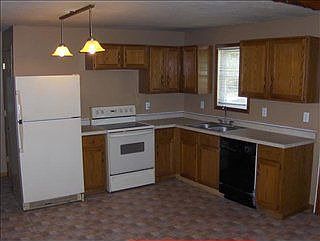 2nd image of 1726 Lyran Ave