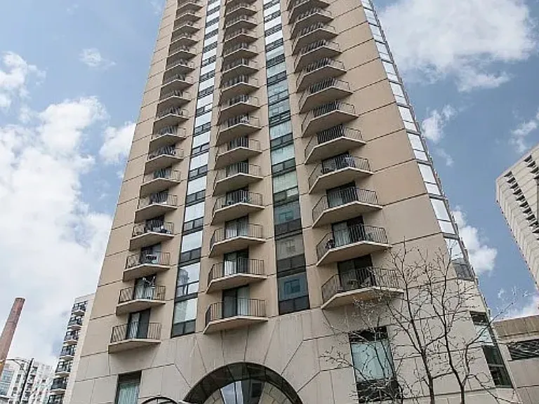70 E Huron St #1805 — Photo 2