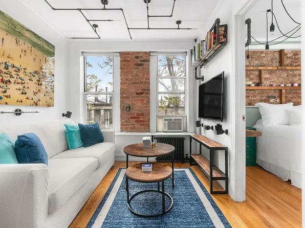 204 W 10th St APT 26, New York, NY 10014