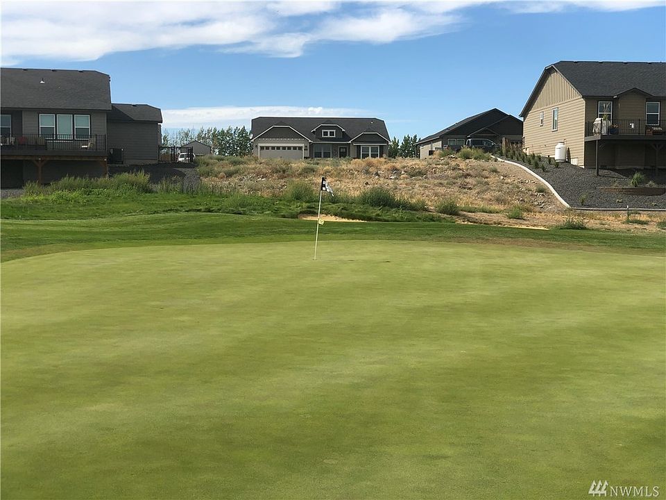 2nd image of 4165 NE Hedman Ct