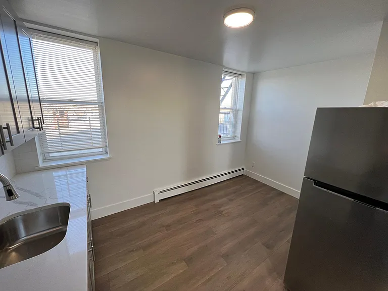 211 Paterson Ave #5 — Photo 3