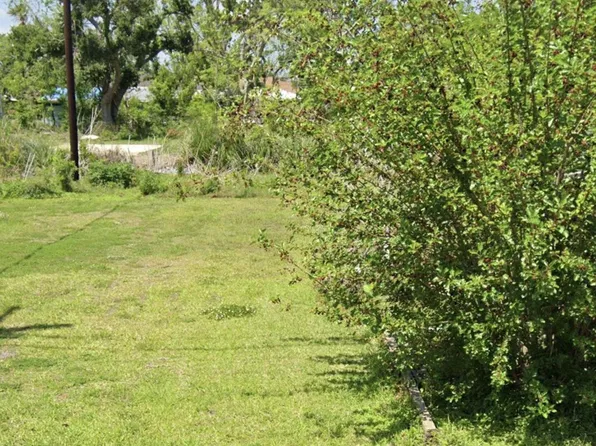 194 Pierce St, Golden Meadow, LA 70357