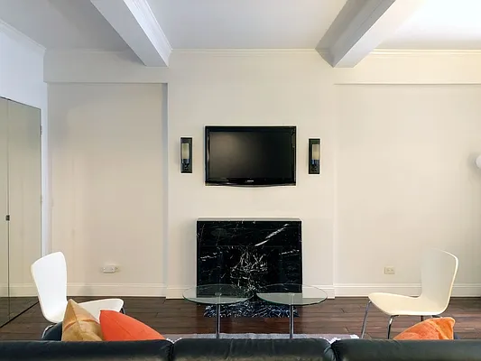 Rented by MOTION New York | media 12