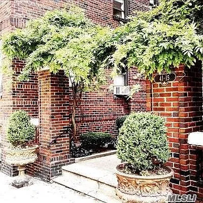 Rented by Level Group | media 1