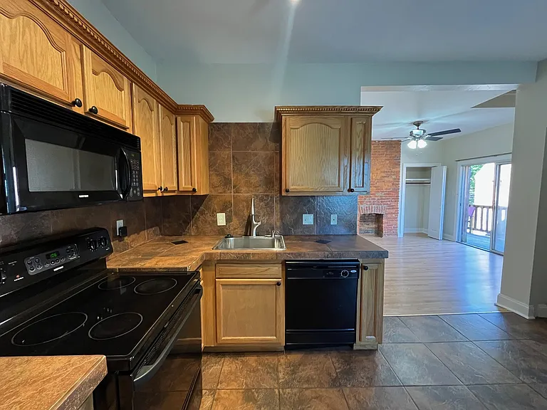 521 S Braddock Ave #2R — Photo 2
