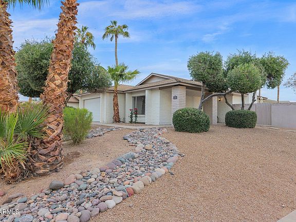 3rd image of 947 N 85TH Place
