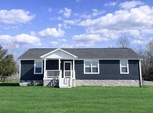 1041 Twin Creek Rd, Charlotte, TN 37036