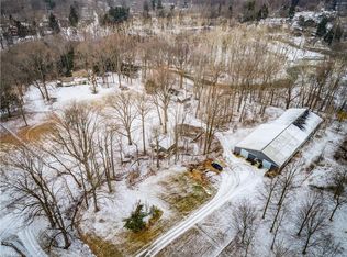 7610 Lewis Rd, Olmsted Twp, OH 44138