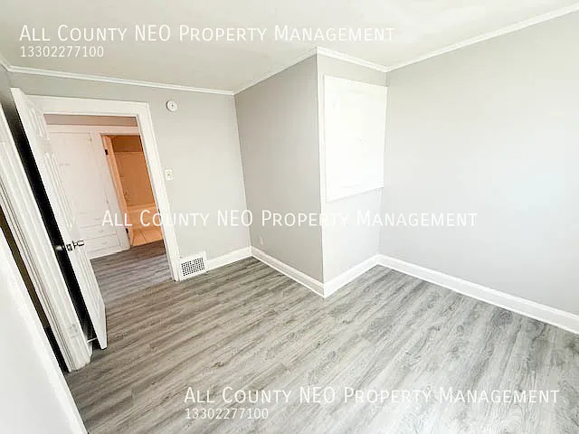 900 Roslyn Ave SW — Photo 17
