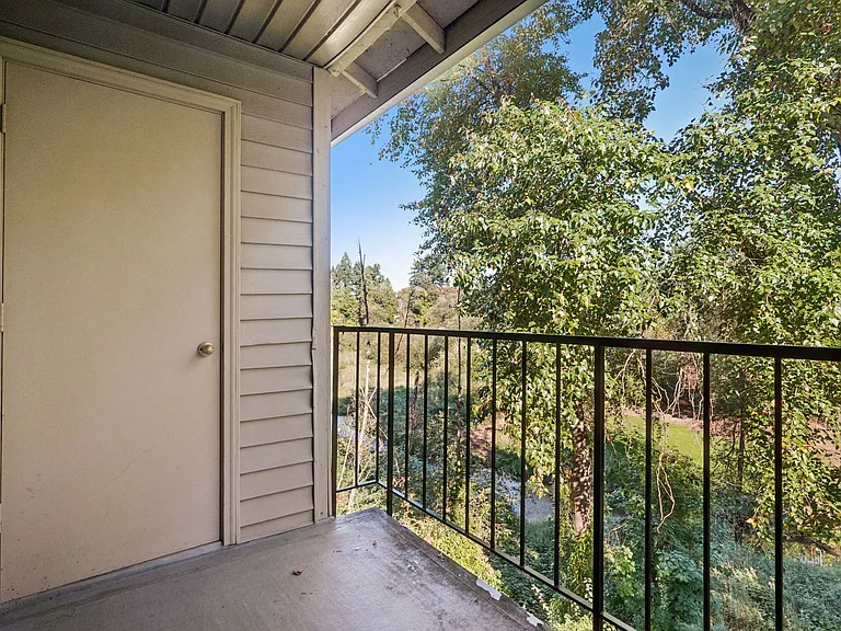 Miramonte Lodge — Photo 24