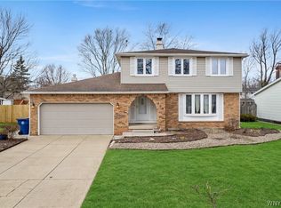 306 Sagewood Ter, Williamsville, NY 14221