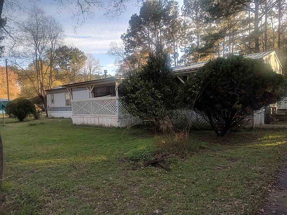 3rd image of 326 County Road 566